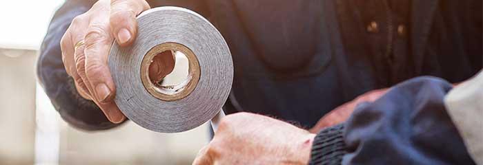 MATERIALES Nuestro amplio conocimiento del adhesivo sumado a la ventaja de disponer de máquinas de laminado en nuestro centro productivo, nos permite adhesivar cualquier superficie con el adhesivo más adecuado según la aplicación.